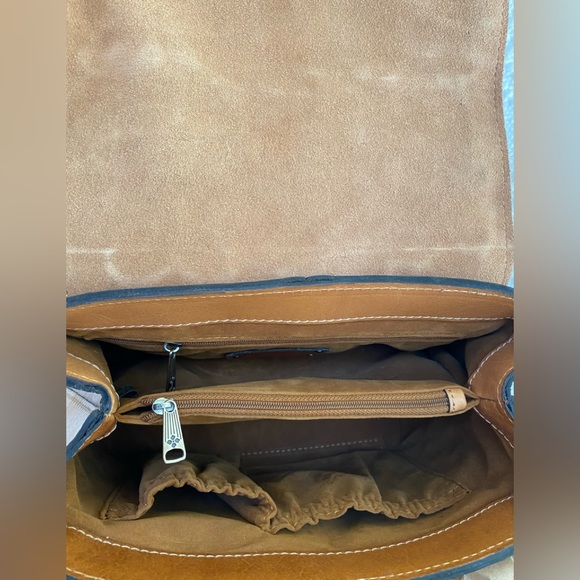 Patricia Nash *Sinclair* Tooled Leather Floral Backpack. NWT. - Picture 7 of 12